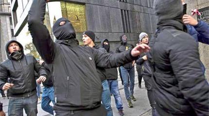 Ботинком в челюсть: В Польше начался сезон охоты на русских Ботинком в челюсть: В Польше начался сезон охоты на русских