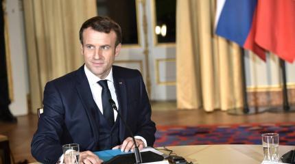 Макрон призвал с уважением относиться к России и ее народу Макрон призвал с уважением относиться к России и ее народу