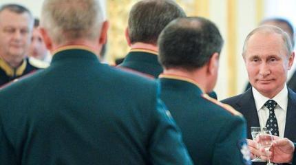Маршалы, генералы и адмиралы смогут служить до гробовой доски Маршалы, генералы и адмиралы смогут служить до гробовой доски