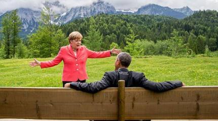 Пользователи интернета превратили снимок Меркель и Обамы в серию фотожаб Пользователи интернета превратили снимок Меркель и Обамы в серию фотожаб