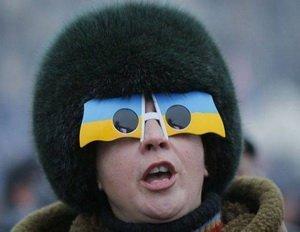 Жадные до металла укропатриоты декомунизировали памятник герою Украины Жадные до металла укропатриоты декомунизировали памятник герою Украины