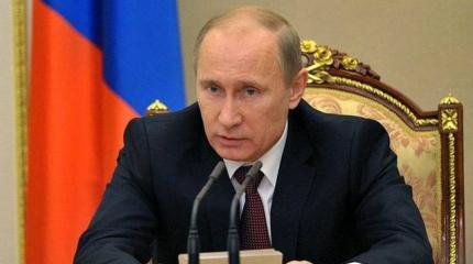 Путин назвал ерундой заявления о причастности Суркова к событиям в Киеве Путин назвал ерундой заявления о причастности Суркова к событиям в Киеве