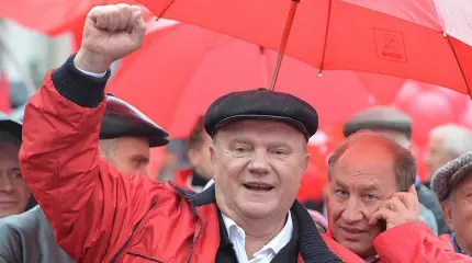 Коммунисты обостряют внутривидовую борьбу Коммунисты обостряют внутривидовую борьбу