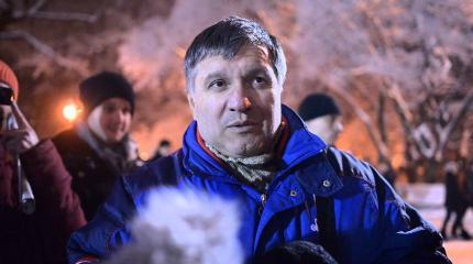 Аваков организовал очередное "шоу" с протестами в Киеве Аваков организовал очередное "шоу" с протестами в Киеве