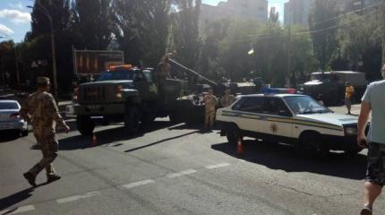 В Москве высмеяли заглохший танк в Киеве В Москве высмеяли заглохший танк в Киеве