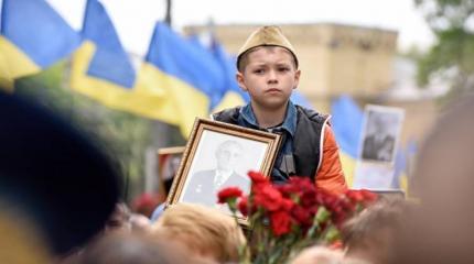С шевроном побеждённого. Путь промывания мозгов С шевроном побеждённого. Путь промывания мозгов