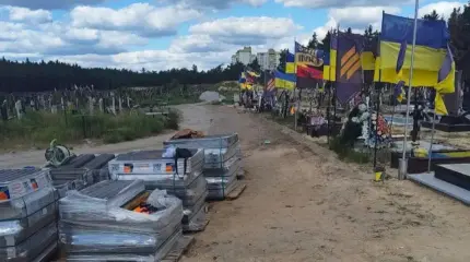 Жители Украинки постоянно хоронят земляков и клянут власти