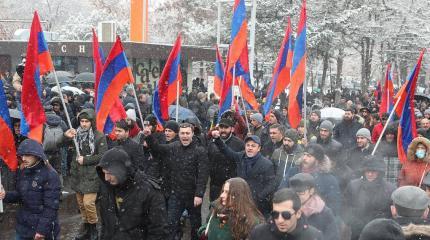 Почему в Армении так и не смогли разрешить политический кризис