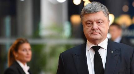 Порошенко высмеяли за неумелый пиар: Ходит по квартирам и объедает людей Порошенко высмеяли за неумелый пиар: Ходит по квартирам и объедает людей