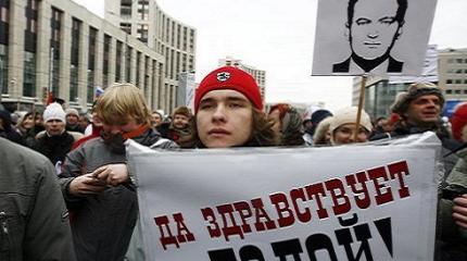 Кому на Руси от митингов хорошо?