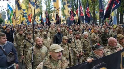 Боевики «Азова» готовы выехать для помощи Польше на границу с Белоруссией Боевики «Азова» готовы выехать для помощи Польше на границу с Белоруссией