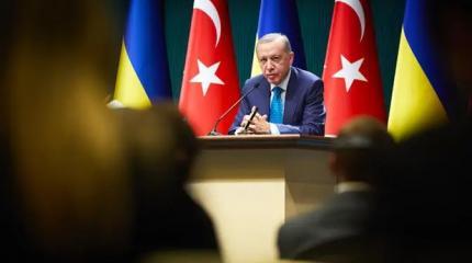 Зеленский, разочаровавшись в Трампе, ищет нового покровителя Зеленский, разочаровавшись в Трампе, ищет нового покровителя