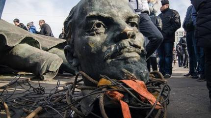 Культура на дне: В Киеве нашли замену Ленину Культура на дне: В Киеве нашли замену Ленину