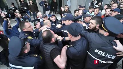 Грузия: «глубинное государство» – против нормализации отношений с Россией Грузия: «глубинное государство» – против нормализации отношений с Россией