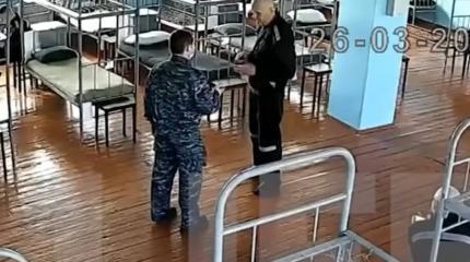 В Сети показали кадры пребывания Навального во Владимирской тюрьме В Сети показали кадры пребывания Навального во Владимирской тюрьме