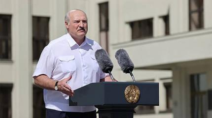 Лукашенко после Майдана хотел объединить Украину и Белоруссию в одну страну