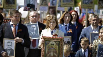 Поклонская и когнитивный диссонанс в День Победы Поклонская и когнитивный диссонанс в День Победы