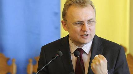 Садовой в гневе: организаторы варшавского марафона расширили Польшу за счет Украины Садовой в гневе: организаторы варшавского марафона расширили Польшу за счет Украины