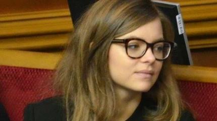 За что посадят замминистра МВД Анастасию Дееву? За что посадят замминистра МВД Анастасию Дееву?