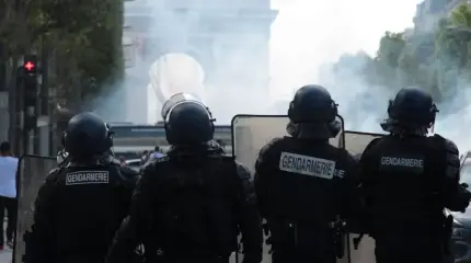 Европа встретила Новый год уличными боями с бандами исламистской молодёжи