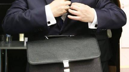 Транзит власти Путина: Чиновников задобрят высокими пенсиями перед выборами Транзит власти Путина: Чиновников задобрят высокими пенсиями перед выборами