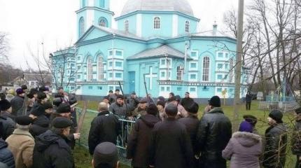 Точка невозврата пройдена: на Украине громят русские храмы Точка невозврата пройдена: на Украине громят русские храмы