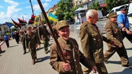 Возрождение фашизма на Украине стало следствием мягкой политики СССР Возрождение фашизма на Украине стало следствием мягкой политики СССР
