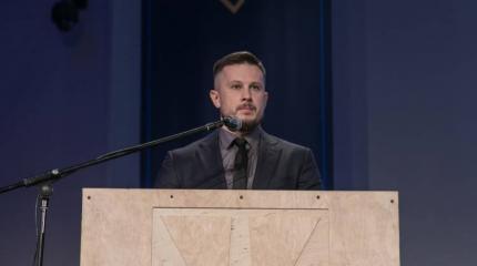 Билецкий унизил Порошенко в студии «Свободы слова» Билецкий унизил Порошенко в студии «Свободы слова»