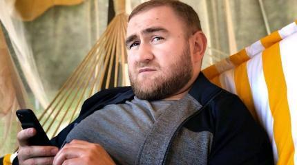 Скандально известного сенатора Арашукова могут признать невменяемым Скандально известного сенатора Арашукова могут признать невменяемым