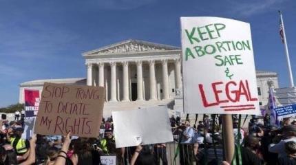 «Чей Крым» по-американски: что скрывается за протестами из-за абортов в США «Чей Крым» по-американски: что скрывается за протестами из-за абортов в США