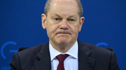 Немцы освистали Шольца за политику по Украине Немцы освистали Шольца за политику по Украине