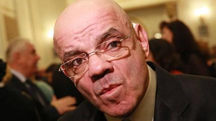 Украинские нацисты сорвали концерт Райкина Украинские нацисты сорвали концерт Райкина