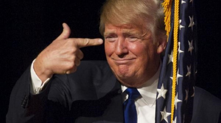 Трамп: "Америка, одумайся. Россия смеется до упаду"