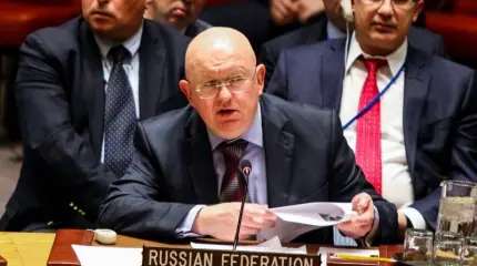 Россия опять пошла наперекор Западу Россия опять пошла наперекор Западу