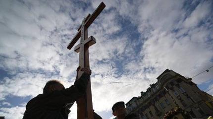 Украинская полиция присоединилась к расправе над УПЦ Украинская полиция присоединилась к расправе над УПЦ