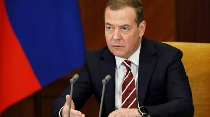 Дмитрий Медведев: «Велик соблазн раздавить Россию» Дмитрий Медведев: «Велик соблазн раздавить Россию»