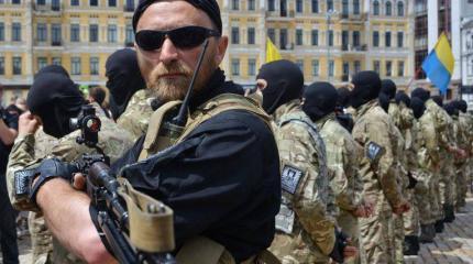 Украинская революция начала пожирать своих детей. Очередь «Азова» Украинская революция начала пожирать своих детей. Очередь «Азова»