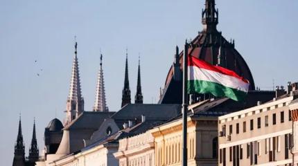 Венгрия высылает 10 российских дипломатов, МИД грозит болезненным ответом
