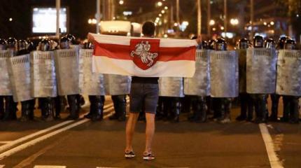Глобалисты бьют по Белоруссии, а целят в Россию Глобалисты бьют по Белоруссии, а целят в Россию