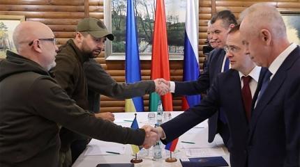 «Хотелки» о мирной денацификации Украины придется забыть «Хотелки» о мирной денацификации Украины придется забыть