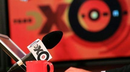 Скандал на «Эхе» из-за Украины: с прямого эфира сбежал поэт Орлуша Скандал на «Эхе» из-за Украины: с прямого эфира сбежал поэт Орлуша