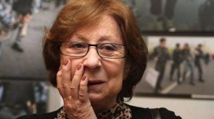 Ахеджакова возможно перестанет быть "персоной нон-грата" в Крыму Ахеджакова возможно перестанет быть "персоной нон-грата" в Крыму