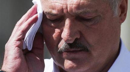 Лукашенко требует от Путина ввести в его страну войска ОДКБ Лукашенко требует от Путина ввести в его страну войска ОДКБ