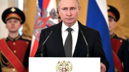 Почему Владимир Путин до сих пор не Герой России?