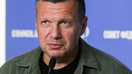 Соловьёв - полпреду Куйвашеву: Вы с Ельцин-центром или с армией? Соловьёв - полпреду Куйвашеву: Вы с Ельцин-центром или с армией?