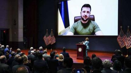 С чего это Украина вдруг так обнаглела? С чего это Украина вдруг так обнаглела?
