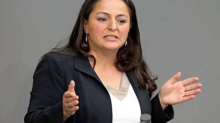 Дагделен заявила, что правительство ФРГ подносит огонь к Балканам Дагделен заявила, что правительство ФРГ подносит огонь к Балканам