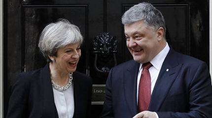 «Если ты ходишь по грязной дороге, ты не сможешь не выпачкать ног» «Если ты ходишь по грязной дороге, ты не сможешь не выпачкать ног»