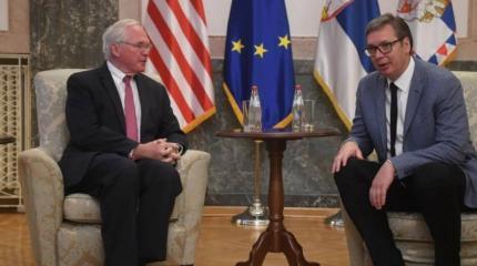 Американский посол в Сербии Хилл потребовал от Вучича четко осудить РФ Американский посол в Сербии Хилл потребовал от Вучича четко осудить РФ
