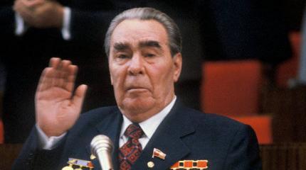 Россия провозглашает Путина генсеком Россия провозглашает Путина генсеком